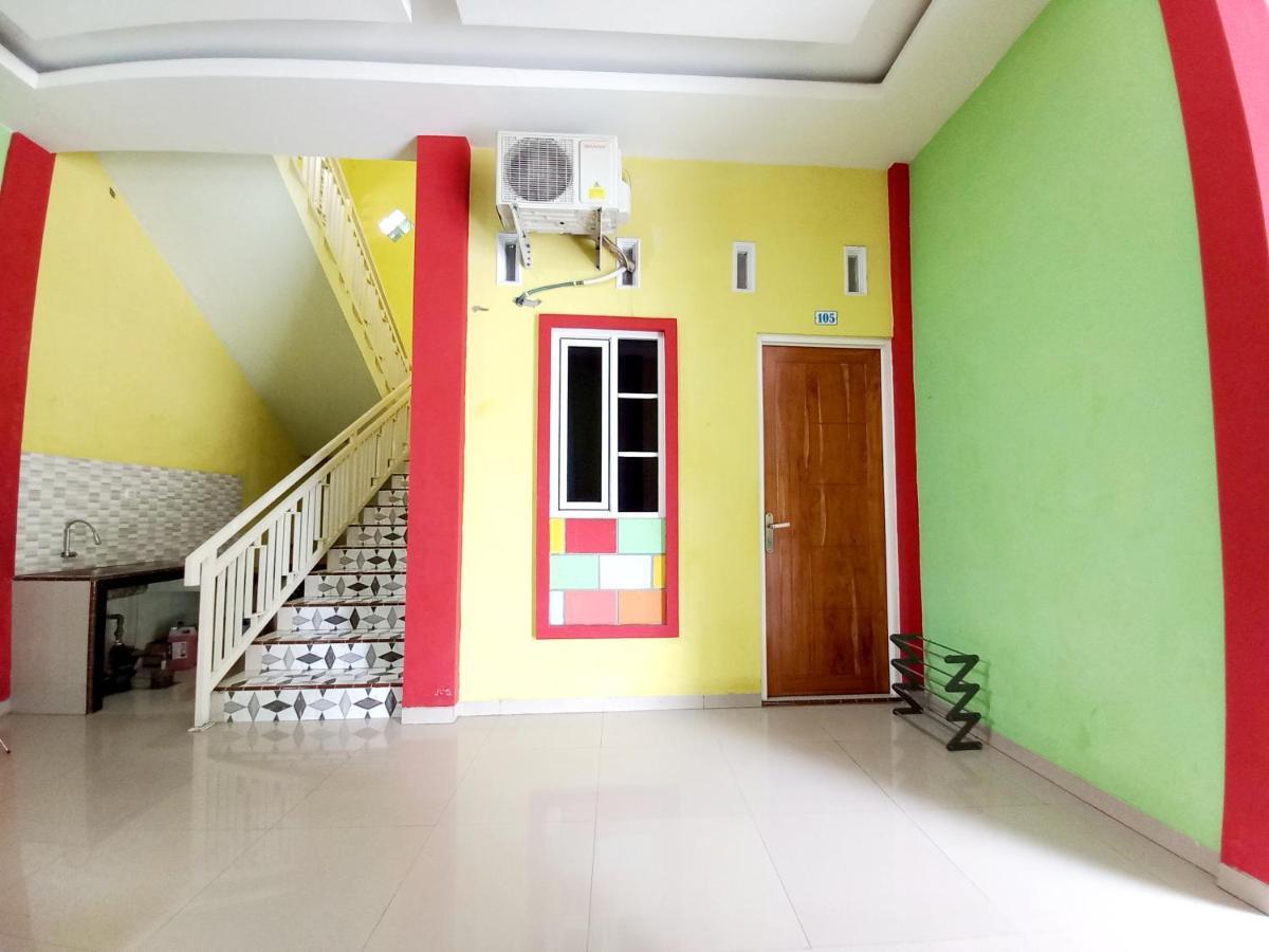 Hotel Harmony House Syariah Near Alun Alun Pati Mitra Reddoorz Exterior foto
